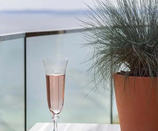 Sato Design (adults Only) מלון 2*