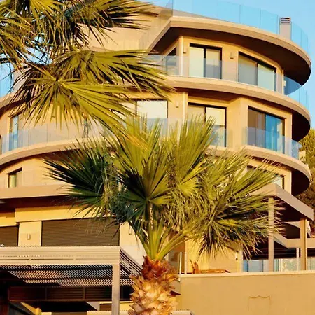 Hotel şato Design 2*